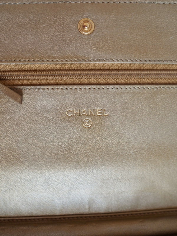 Bag CHANEL WOC Taupe Metallic Lambskin GHW - Image 14