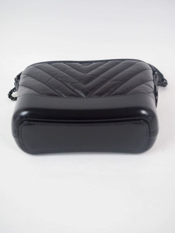 Bag CHANEL Gabrielle Hobo So Black Small Chevron Calfskin - Image 4