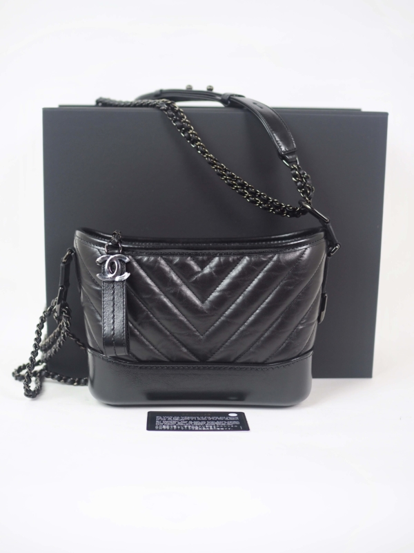 Bag CHANEL Gabrielle Hobo So Black Small Chevron Calfskin - Image 12