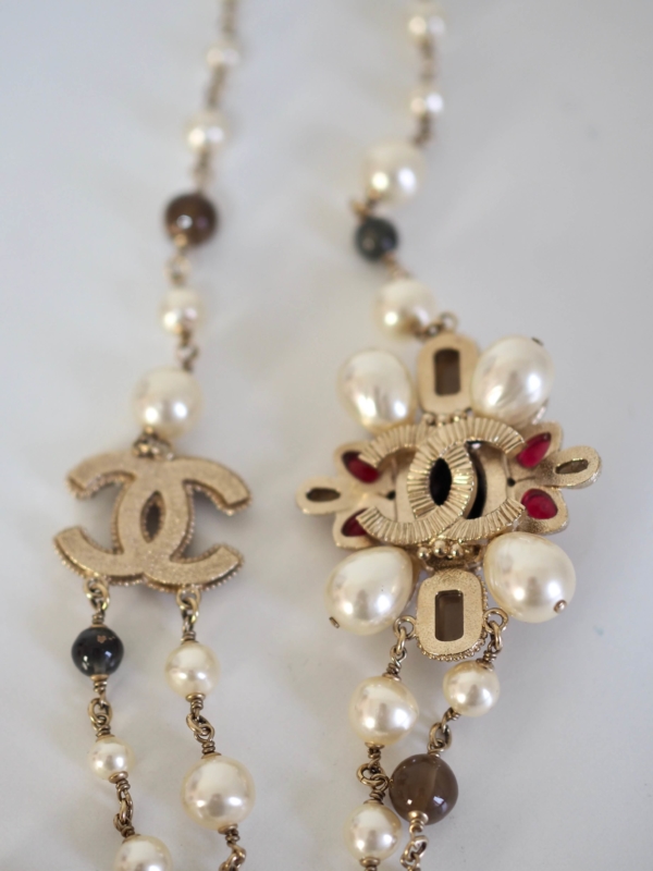 Necklace CHANEL Pearls Maltese Cross - Image 4