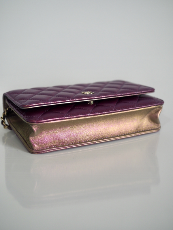 Bag CHANEL WOC Purple Iridescent Lambskin GHW - Image 4