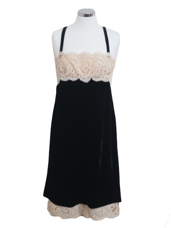 Dress VALENTINO Black Velvet Lace Size L