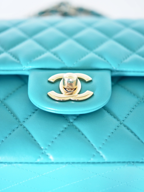 Bag CHANEL Timeless Medium Turquoise Lambskin GHW - Image 13