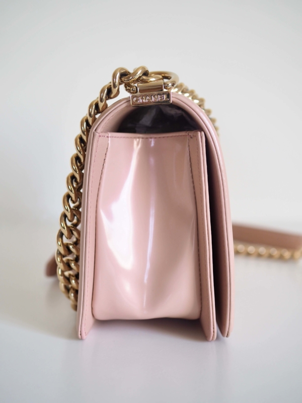 Bag CHANEL Boy Medium Pink Iridescent Calfskin GHW - Image 4