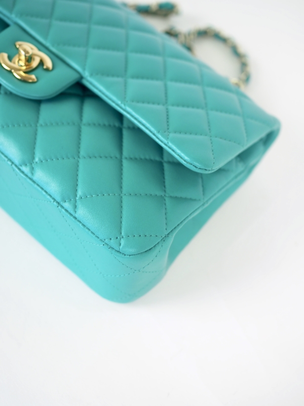 Bag CHANEL Timeless Medium Turquoise Lambskin GHW - Image 5