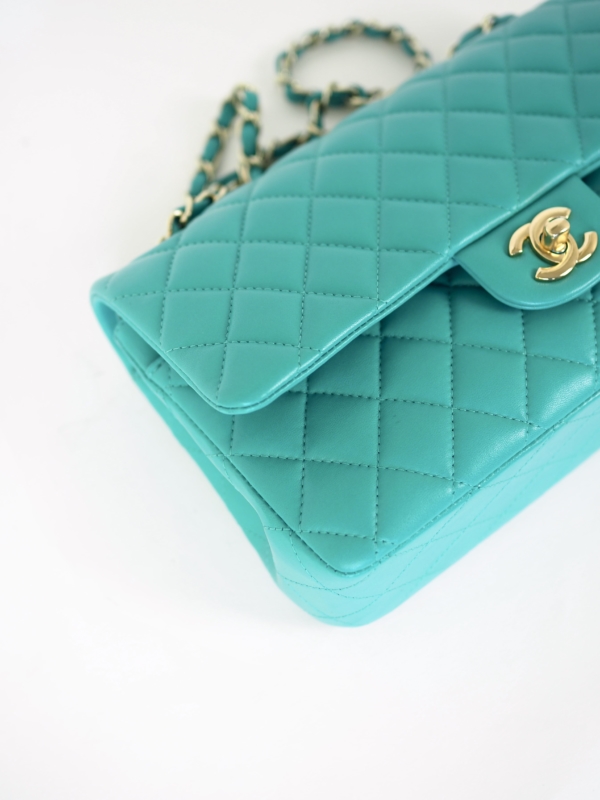 Bag CHANEL Timeless Medium Turquoise Lambskin GHW - Image 6