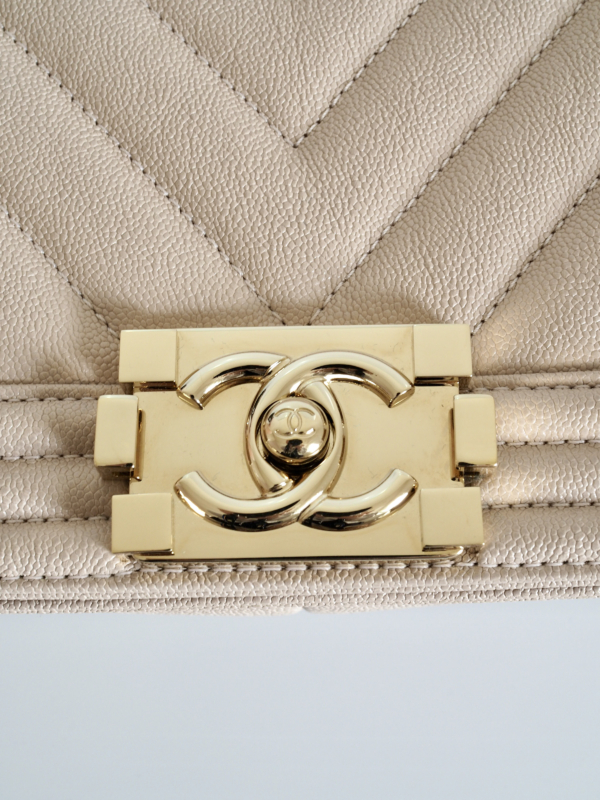 Bag CHANEL Boy Medium Beige Grained Calfskin GHW - Image 8