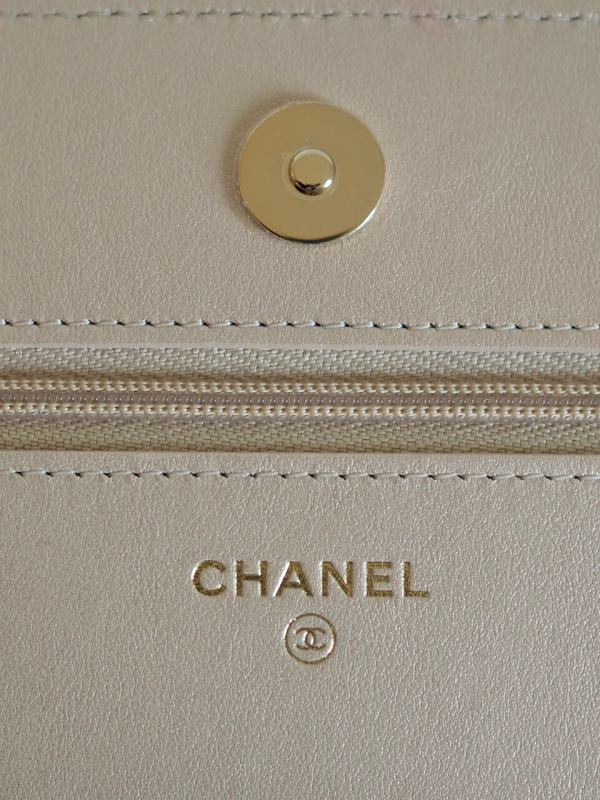 Bag CHANEL WOC Gold Grained Lambskin GHW - Image 13