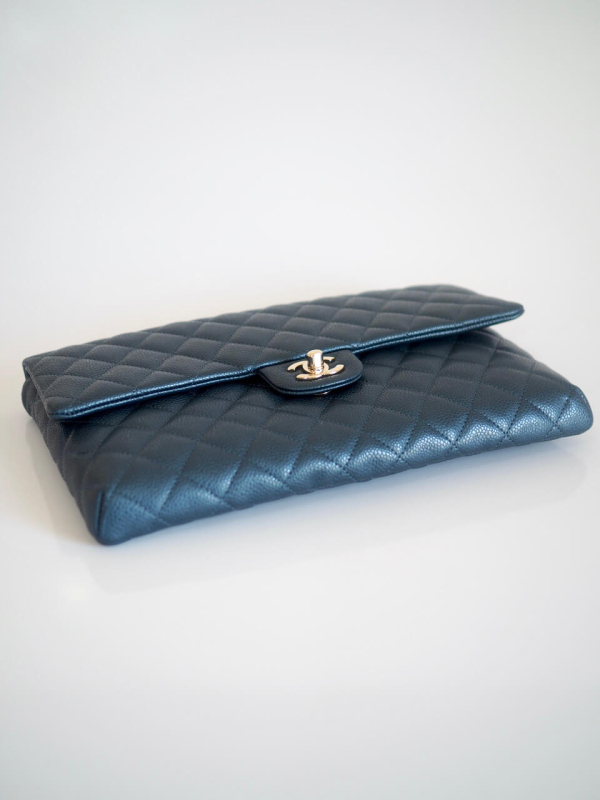 Bag CHANEL Classic Large Clutch Blue Grained Calfskin GHW - Image 4