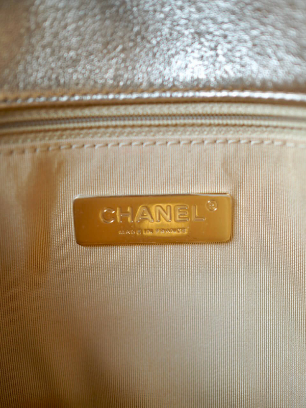 Bag CHANEL 19 Small Gold Lambskin GRHW - Image 12