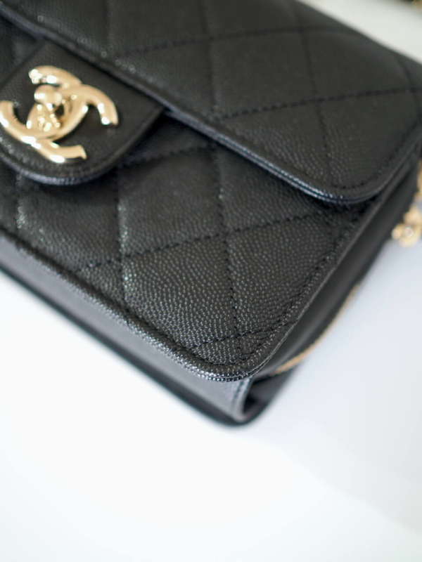 Bag CHANEL Like A Wallet Mini Black Calfskin GHW - Image 8