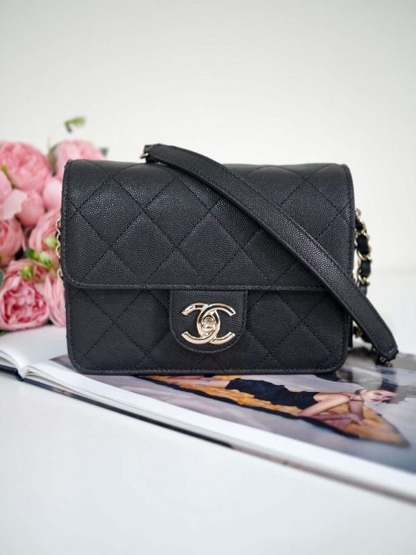 Chanel-22C-Like-a-Wallet-Mini-flap-bag-Black-Caviar-leather-gold-hardware-vintage-united