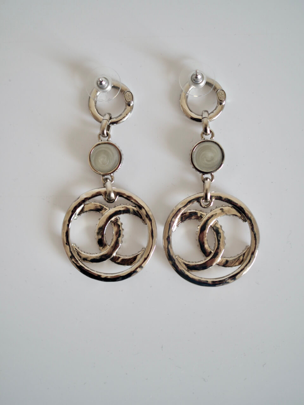 Earrings CHANEL Logo Silver Metal Crystals - Image 3