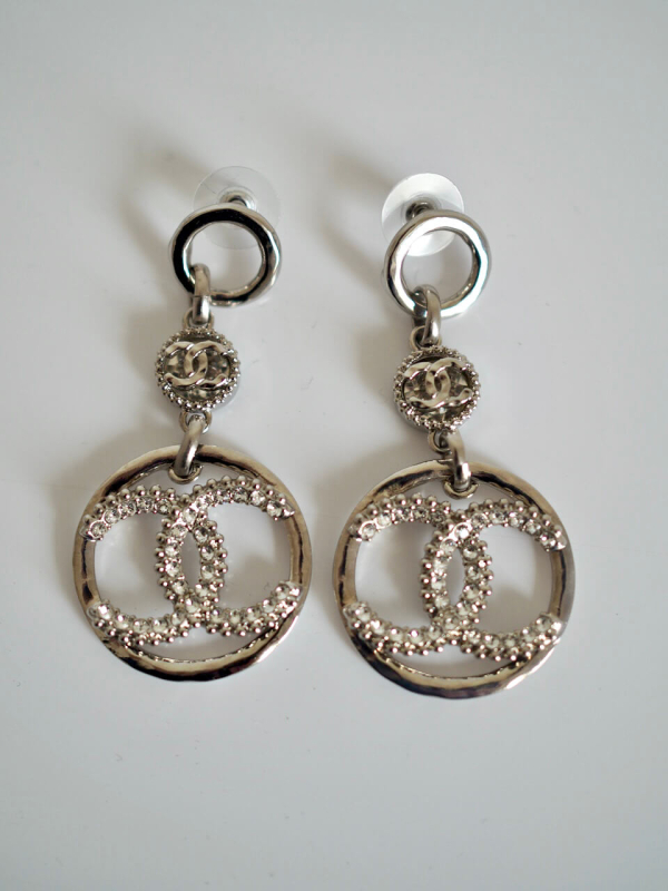 Earrings CHANEL Logo Silver Metal Crystals - Image 5