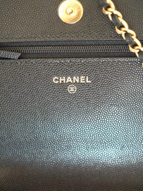 Bag CHANEL 22A Pocket WOC Black Calfskin GHW - Image 10