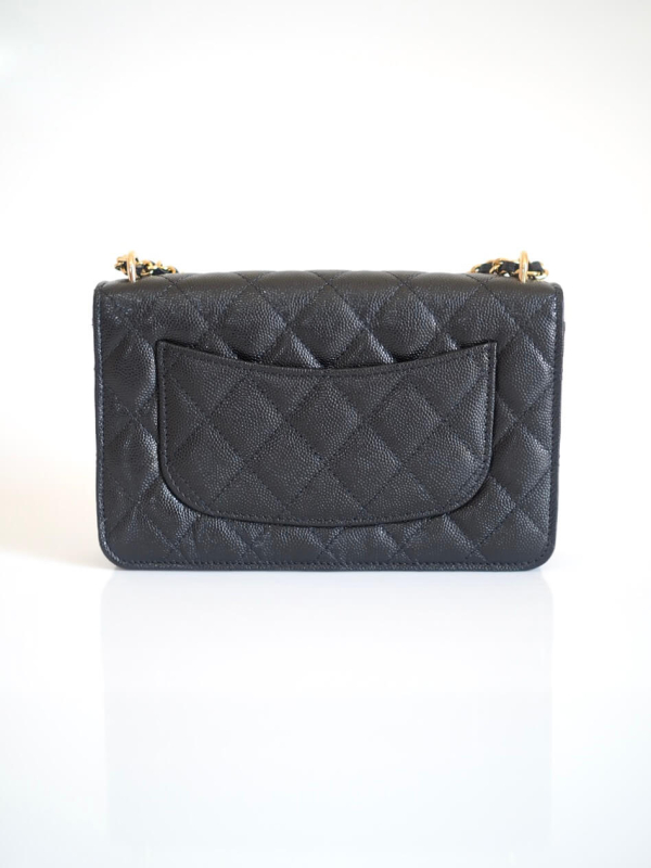 Bag CHANEL 22A Pocket WOC Black Calfskin GHW - Image 3