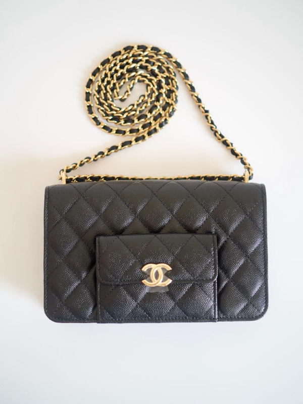 Bag CHANEL 22A Pocket WOC Black Calfskin GHW - Image 12