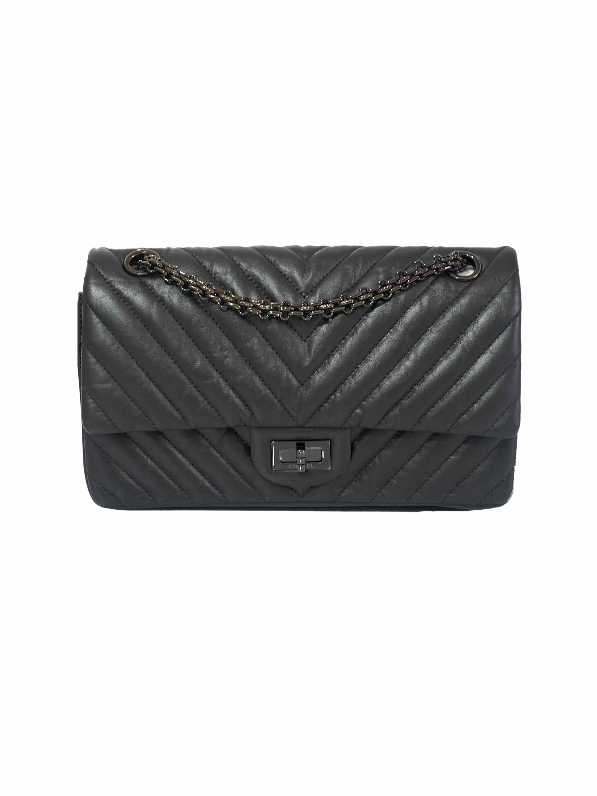 Chanel 18P So Black Reissue 225 double flap bag black chevron calfskin