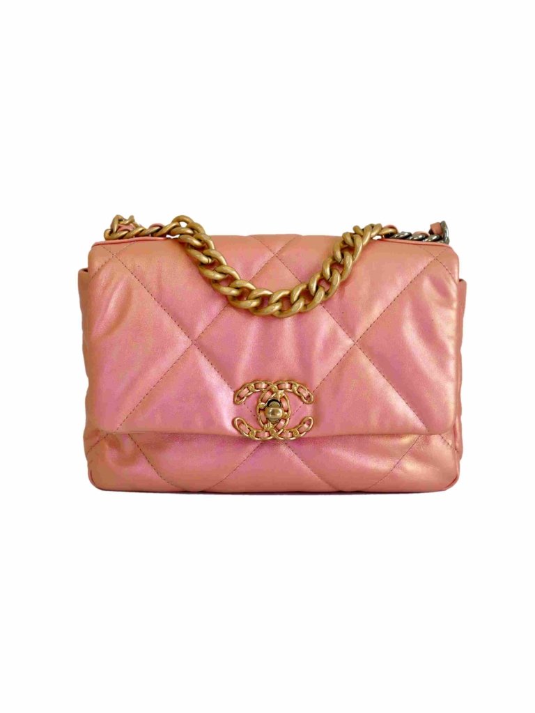 Chanel 21P Small 19 flap bag in rose-gold iridescent calfskin