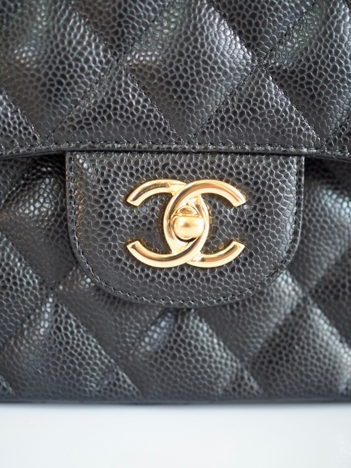 Chanel Classic jumbo double flap bag black caviar leather gold hardware 3